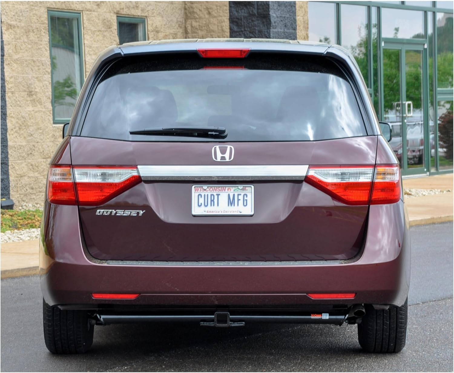 CURT 13068 Class 3 Trailer Hitch, 2-Inch Receiver, Fits Select Honda Odyssey